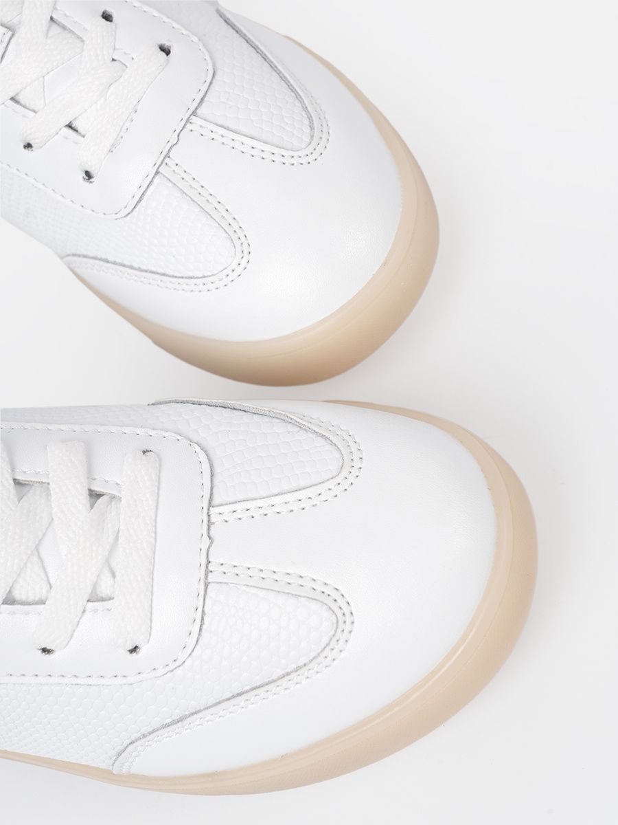 Bílé dámské tenisky