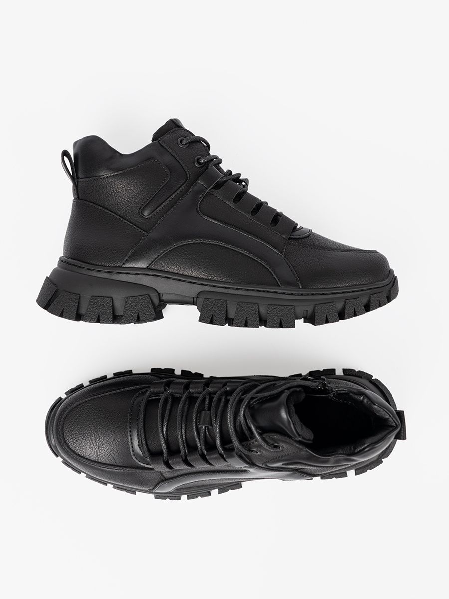 Černé šněrovací kotníkové boty s hrubou podrážkou