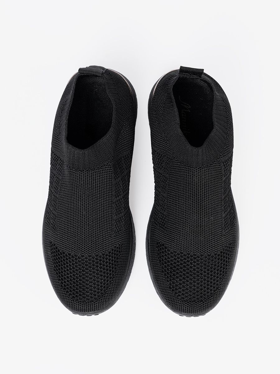 Černé sportovní slip-on tenisky s textilním svrškem