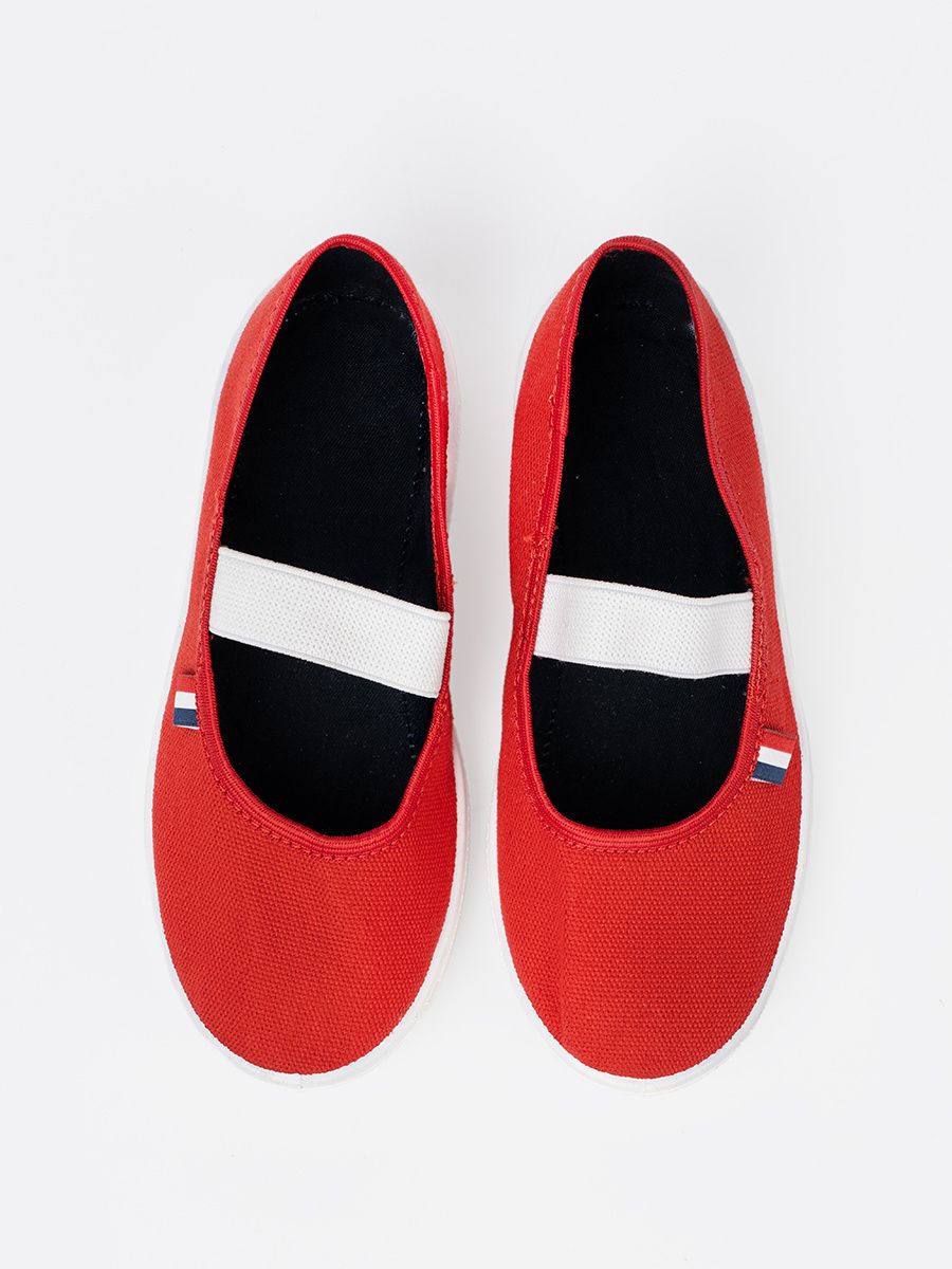 Lehké červené tenisky s elastickým proužkem