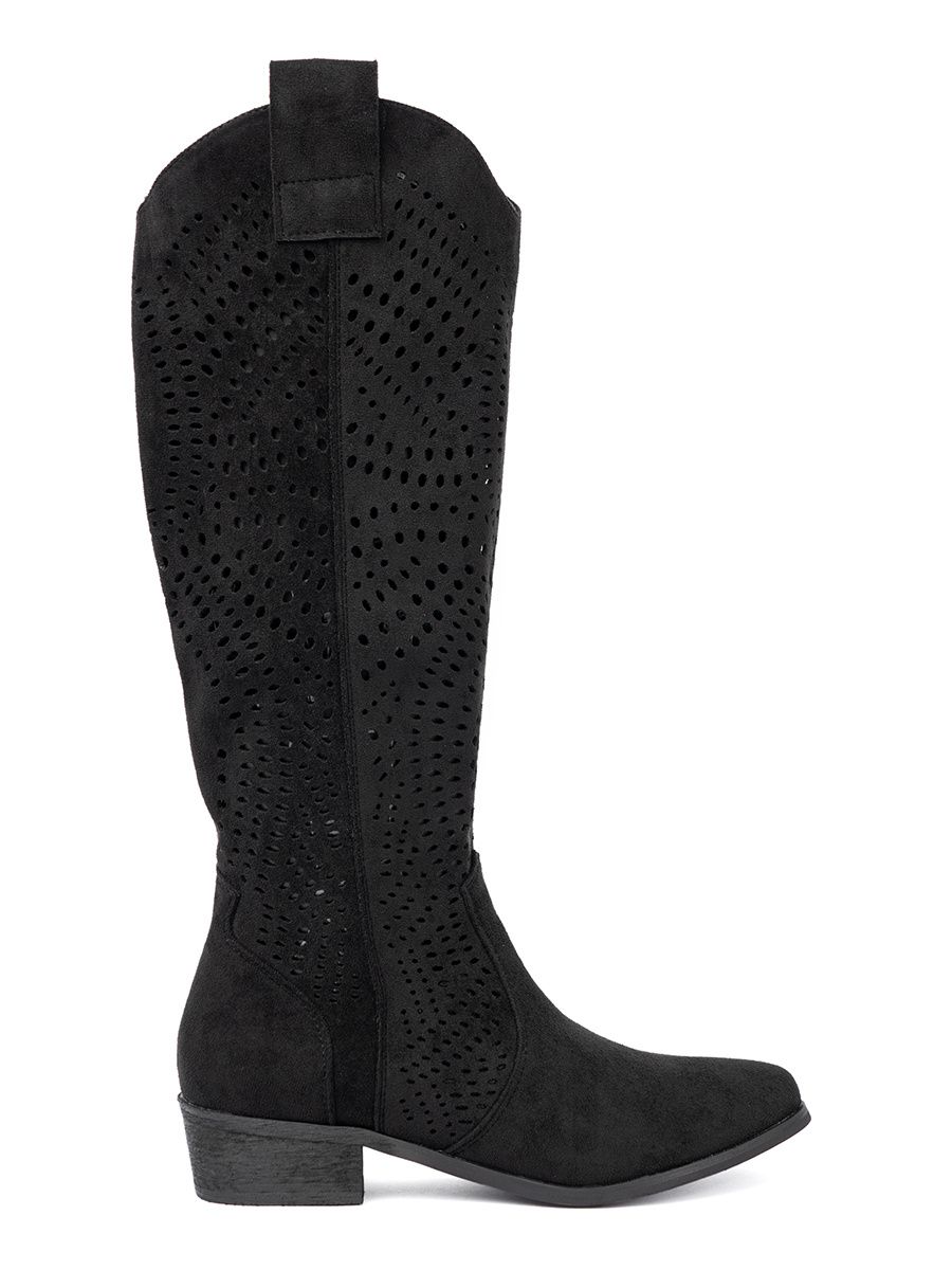 Černé ažurové kozačky ve stylu kovbojek