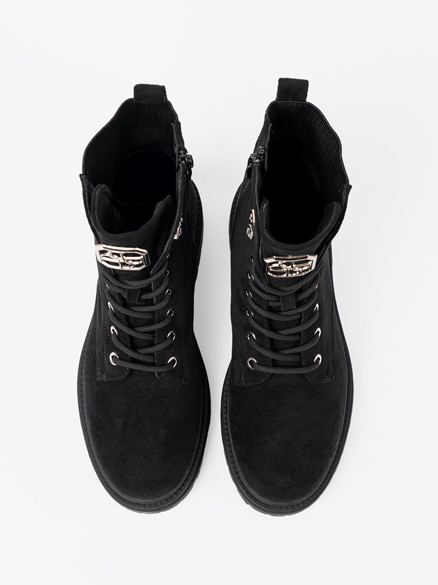 Elegantní černé workery se třpytivými krystalky