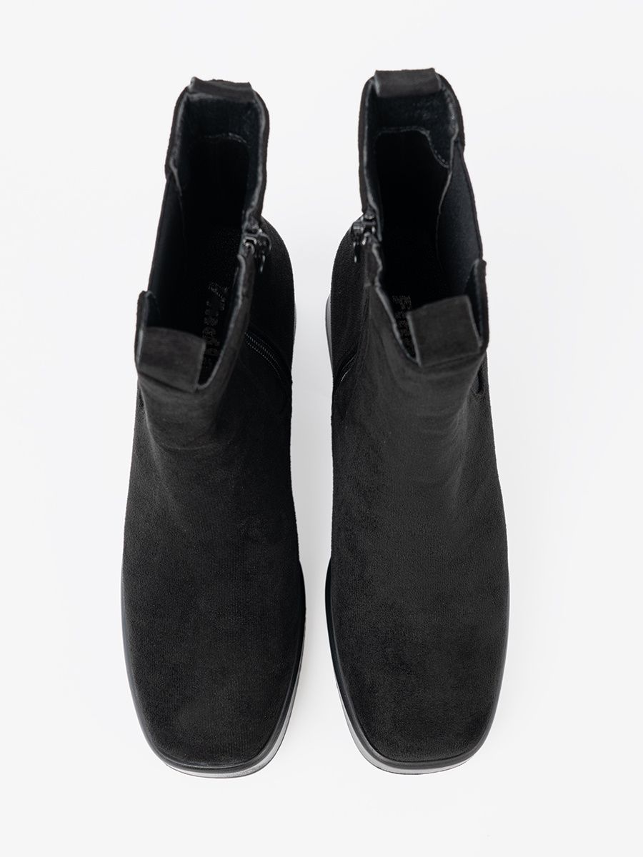 Elegantní kotníkové kozačky na podpatku s elastickými vsadkami