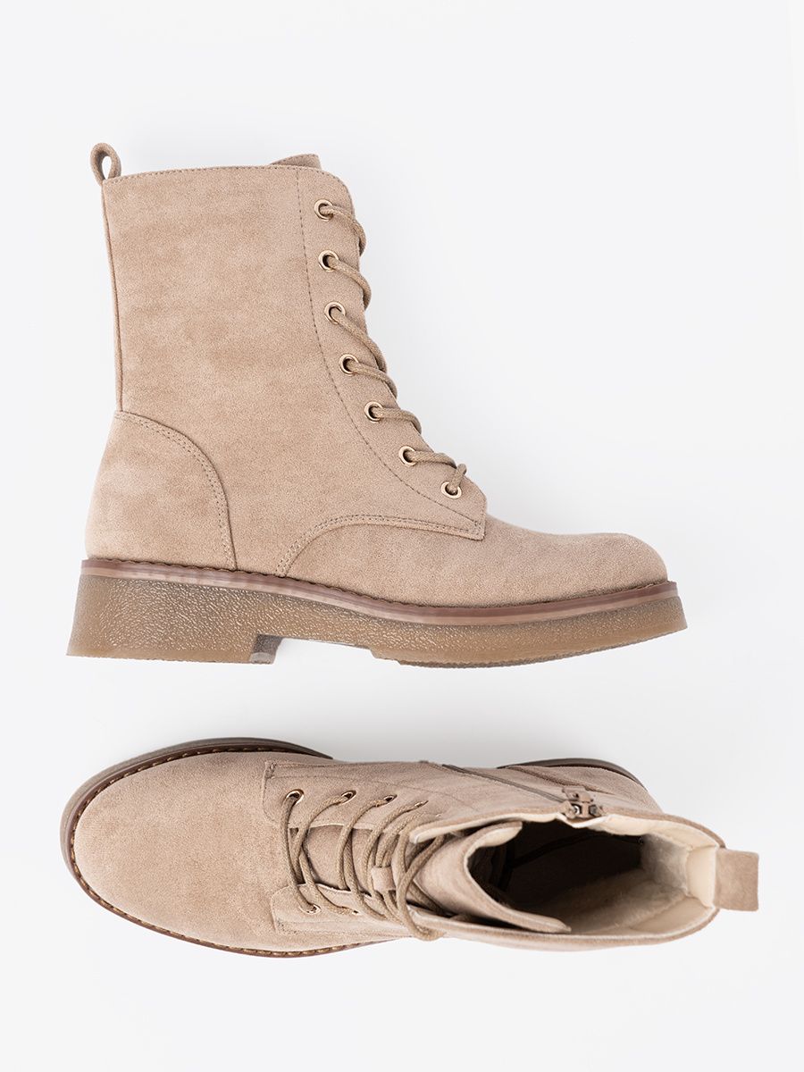 Stylové béžové workery s plochou podrážkou