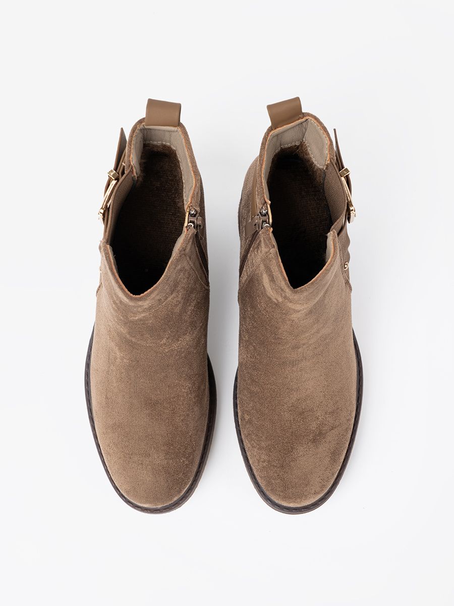 Stylové béžové kotníkové kozačky na pohodlném podpatku