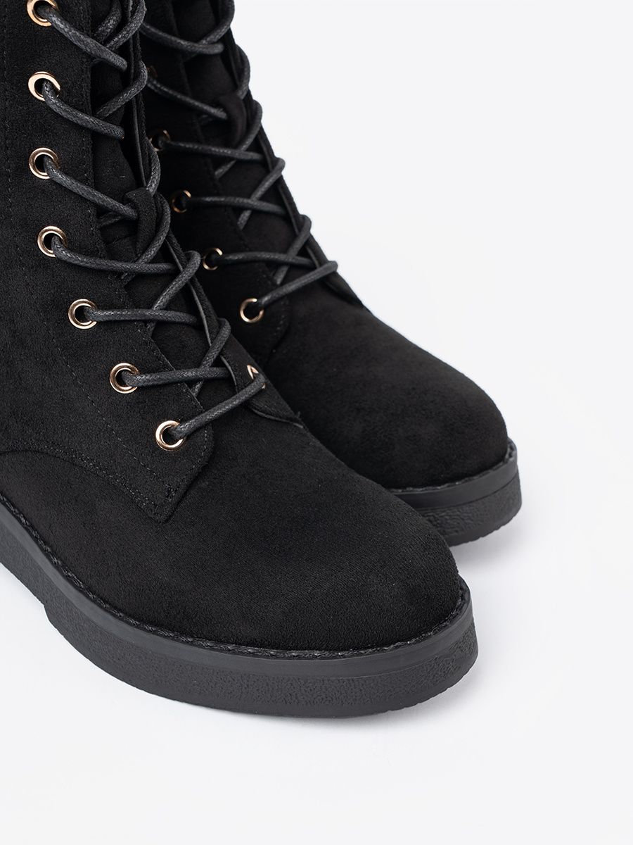 Pohodlné černé workery na ploché podrážce