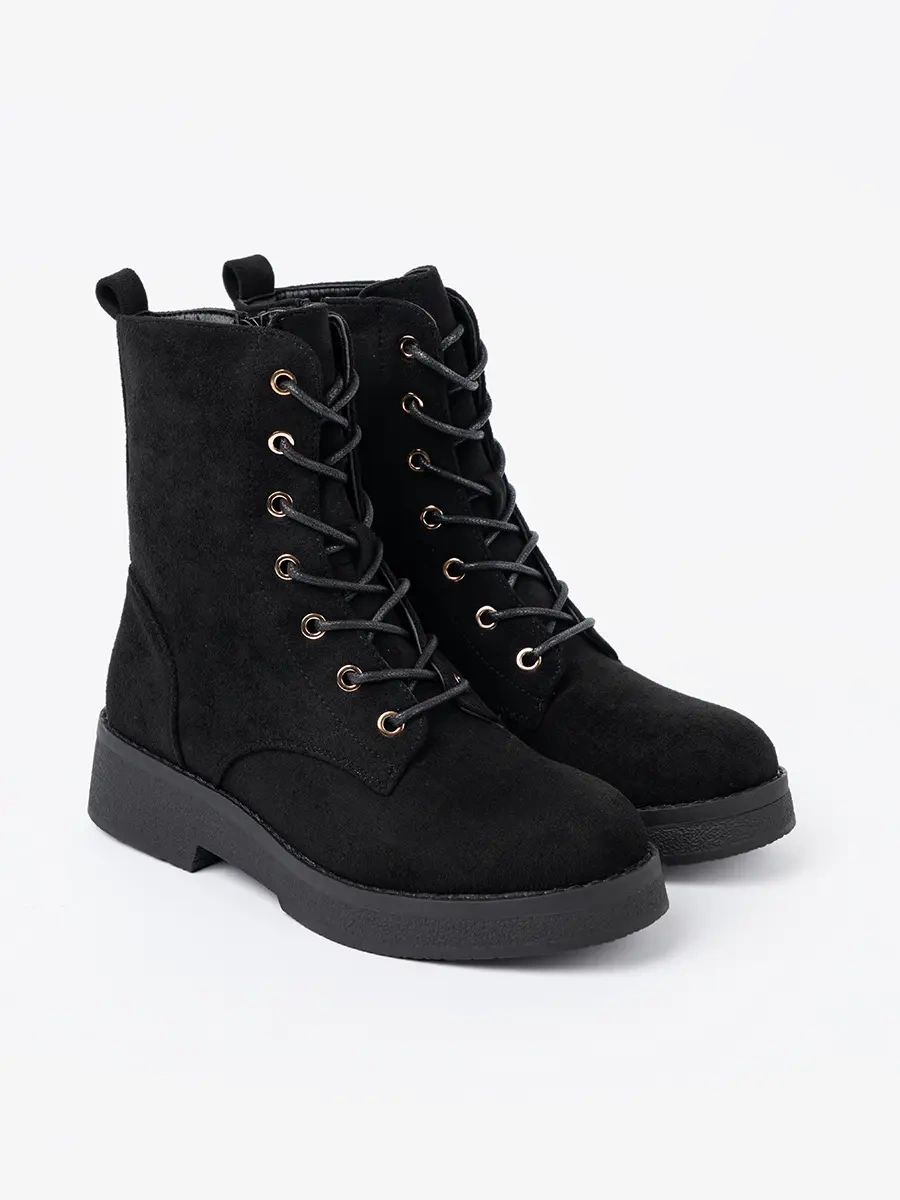 Pohodlné černé workery na ploché podrážce