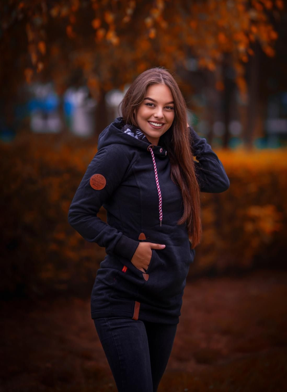 Černá dlouhá mikina bez zapínání