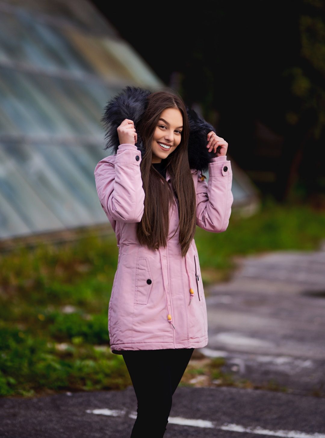 Tmavě modrá parka s plyšem na podzim/zimu