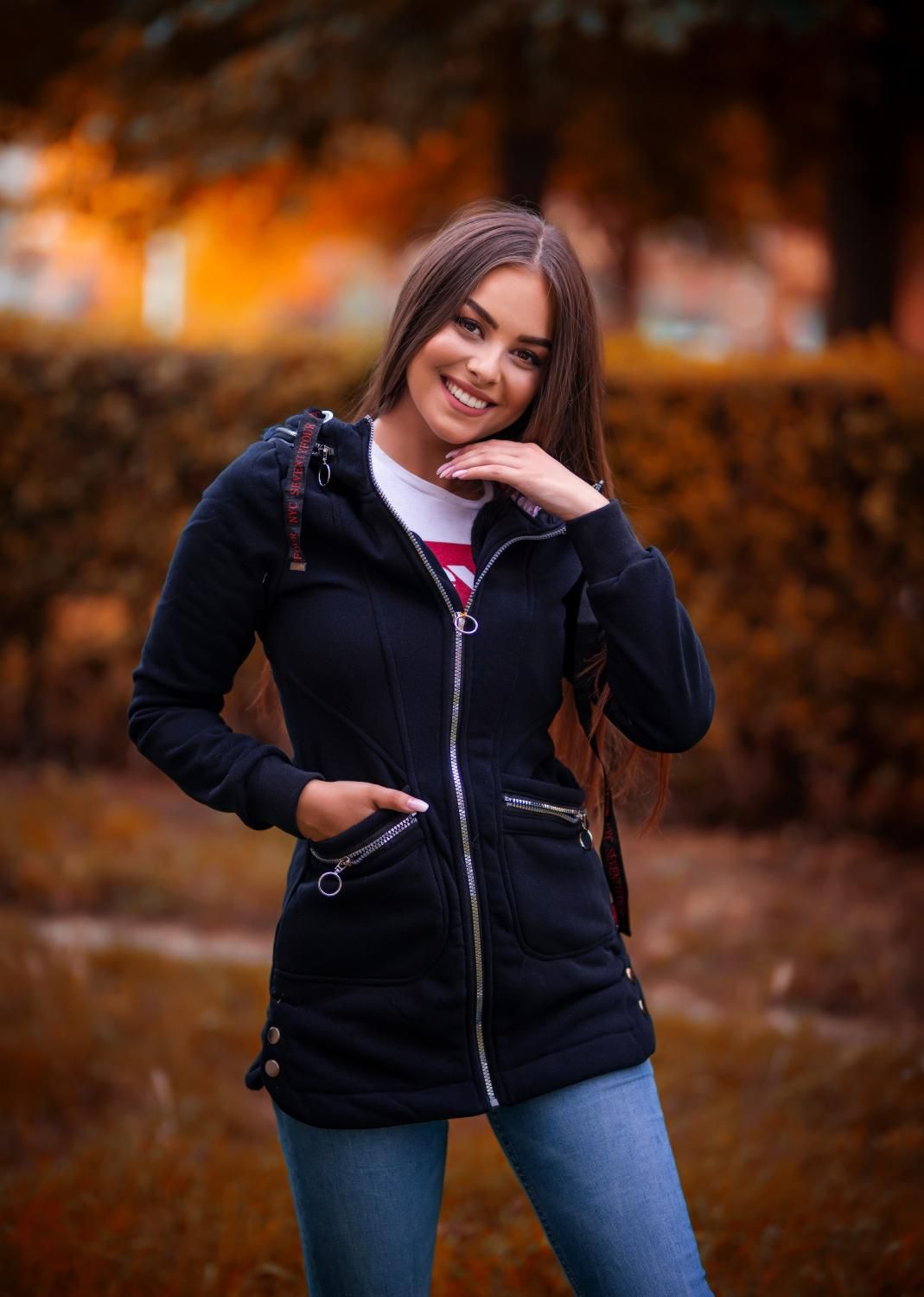 Černá prodloužená mikina s kapucí