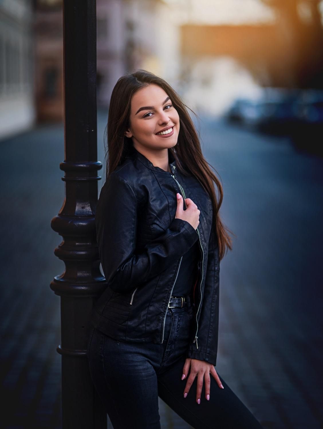 Černá koženková bunda