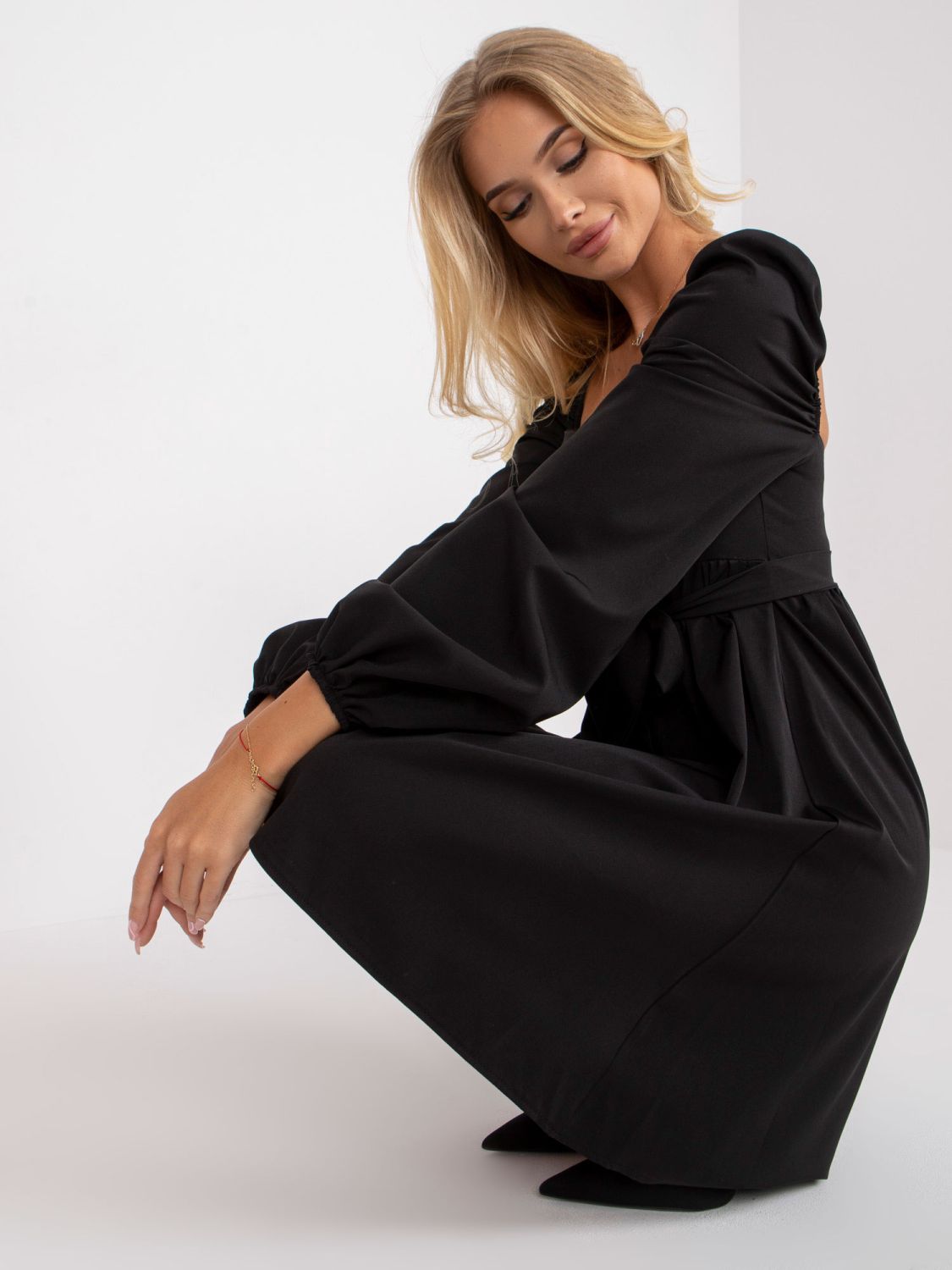 Elegantní černé šaty