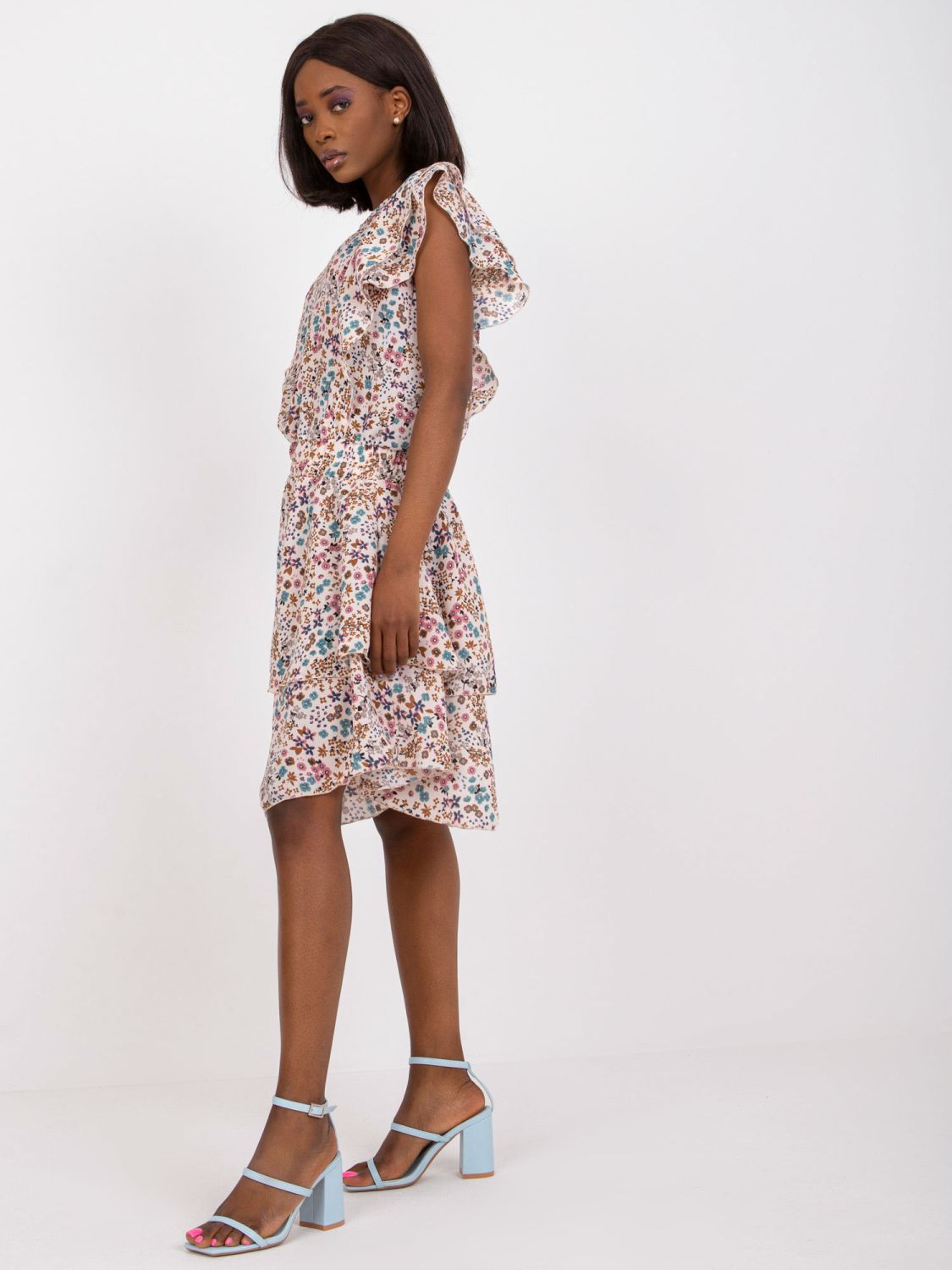 Béžové květinové šaty