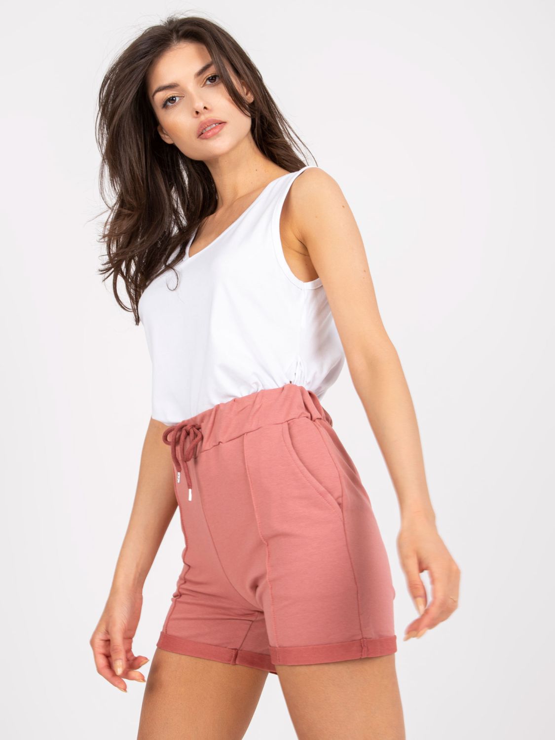 Sportovní šortky v tmavě růžové