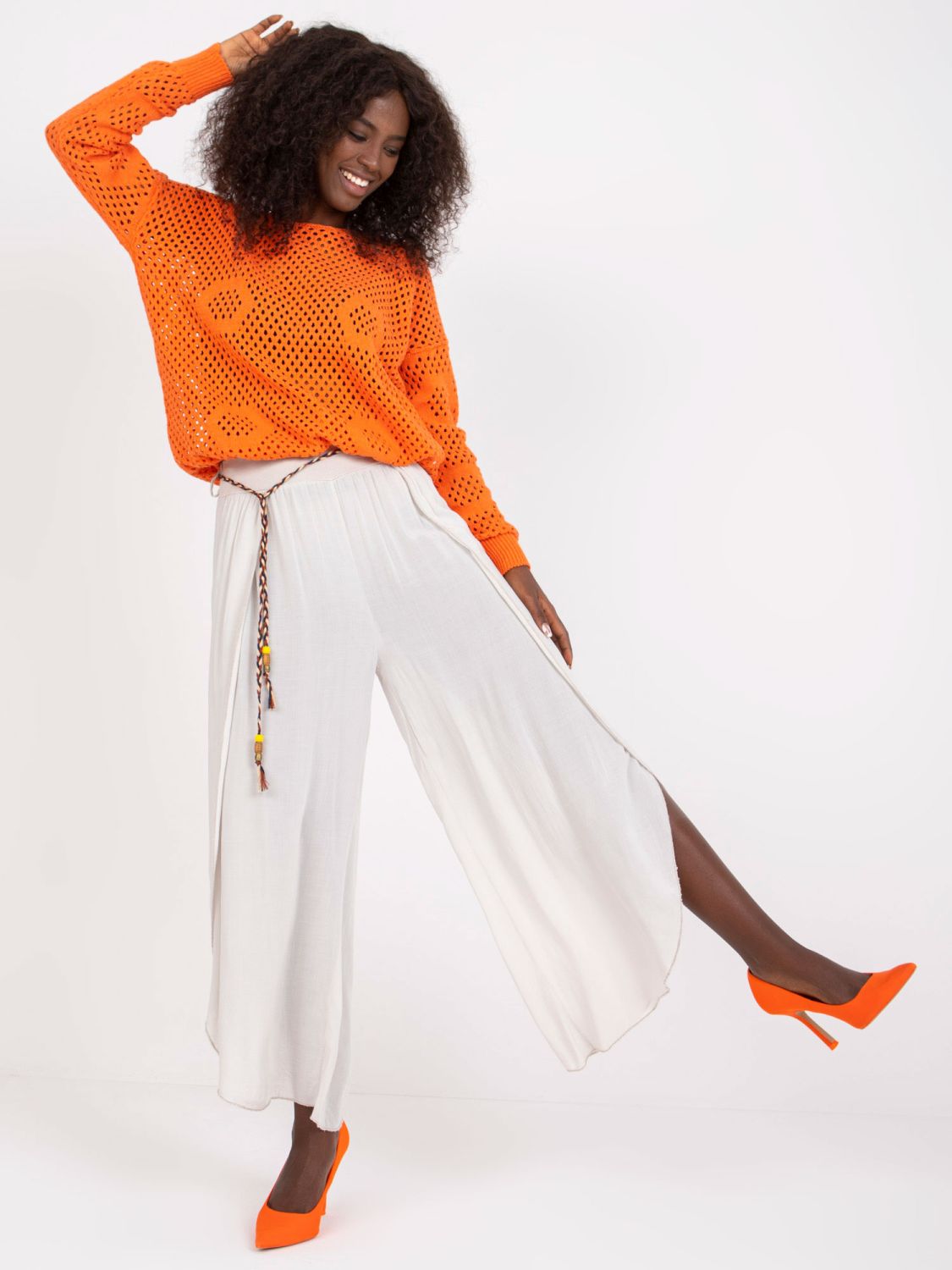 Stylové světle béžové kalhoty s vysokým pasem