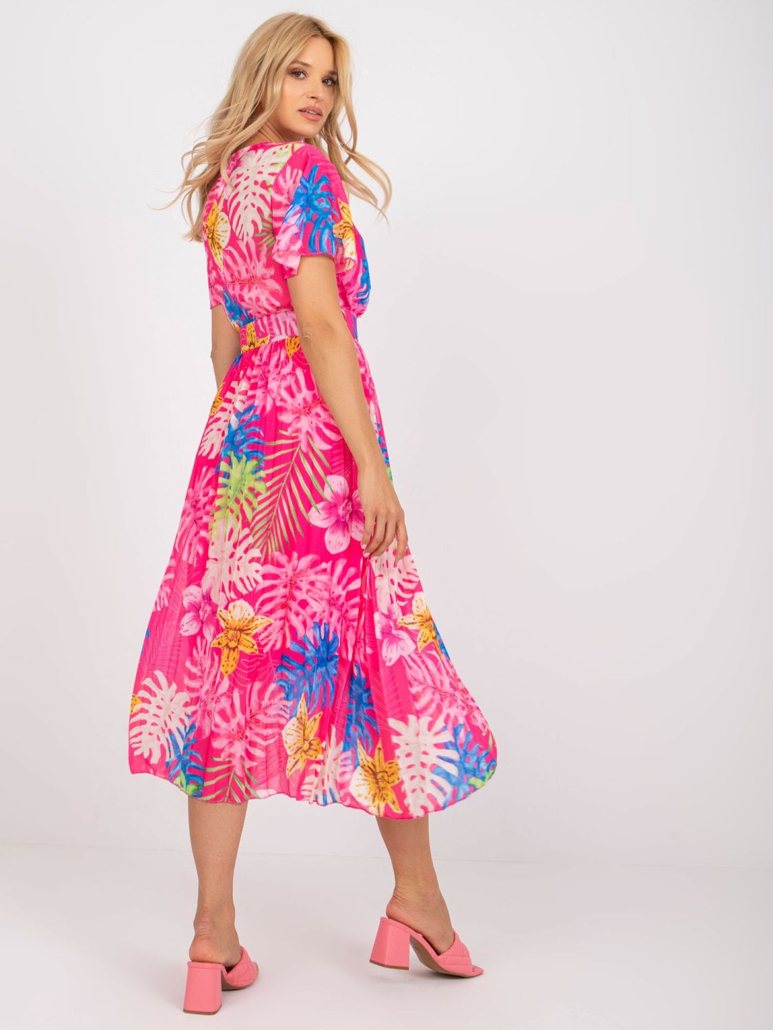 Elegantní midi šaty v tmavě růžové