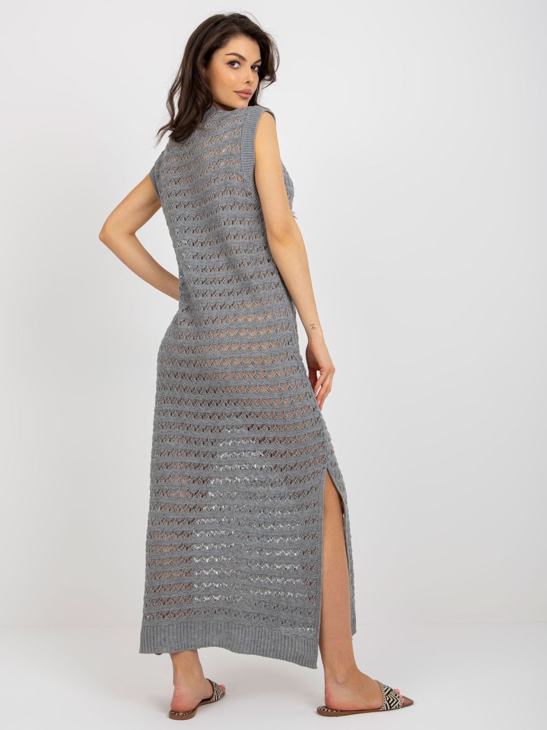 Šedé letní maxi šaty z pleteniny