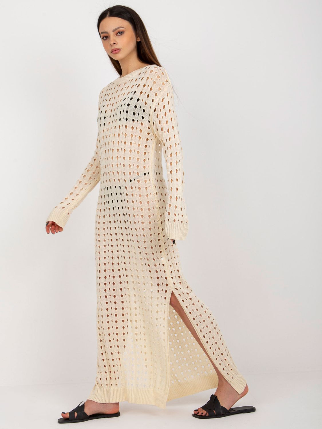 Světle béžové letní pletené šaty