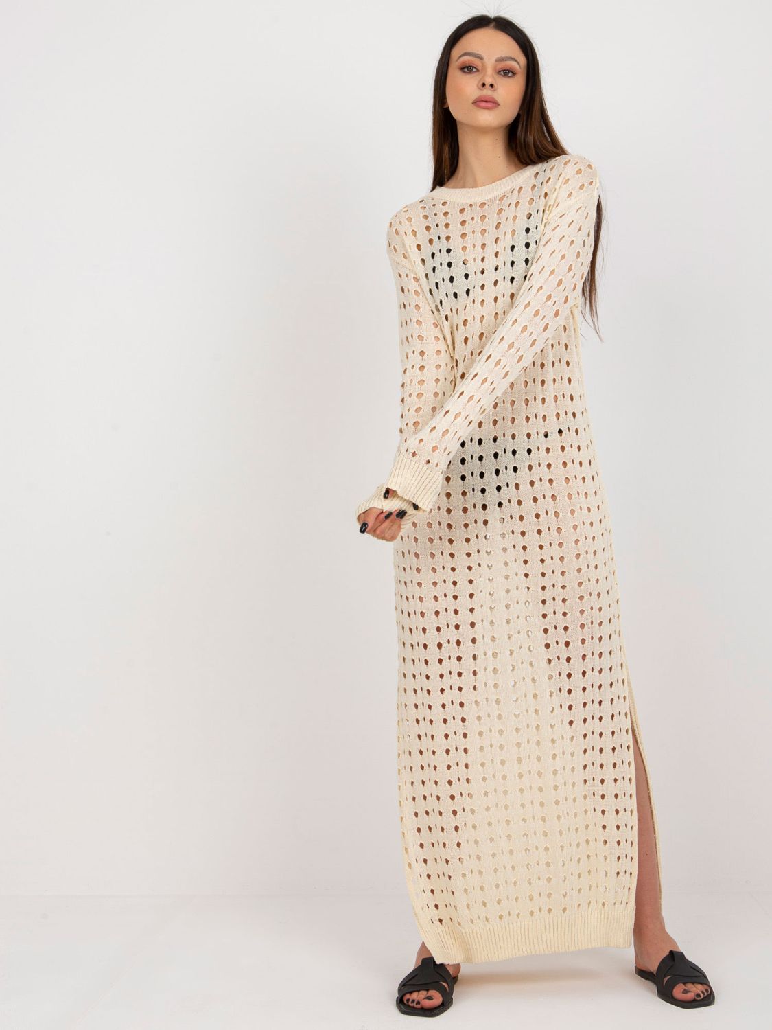 Světle béžové letní pletené šaty