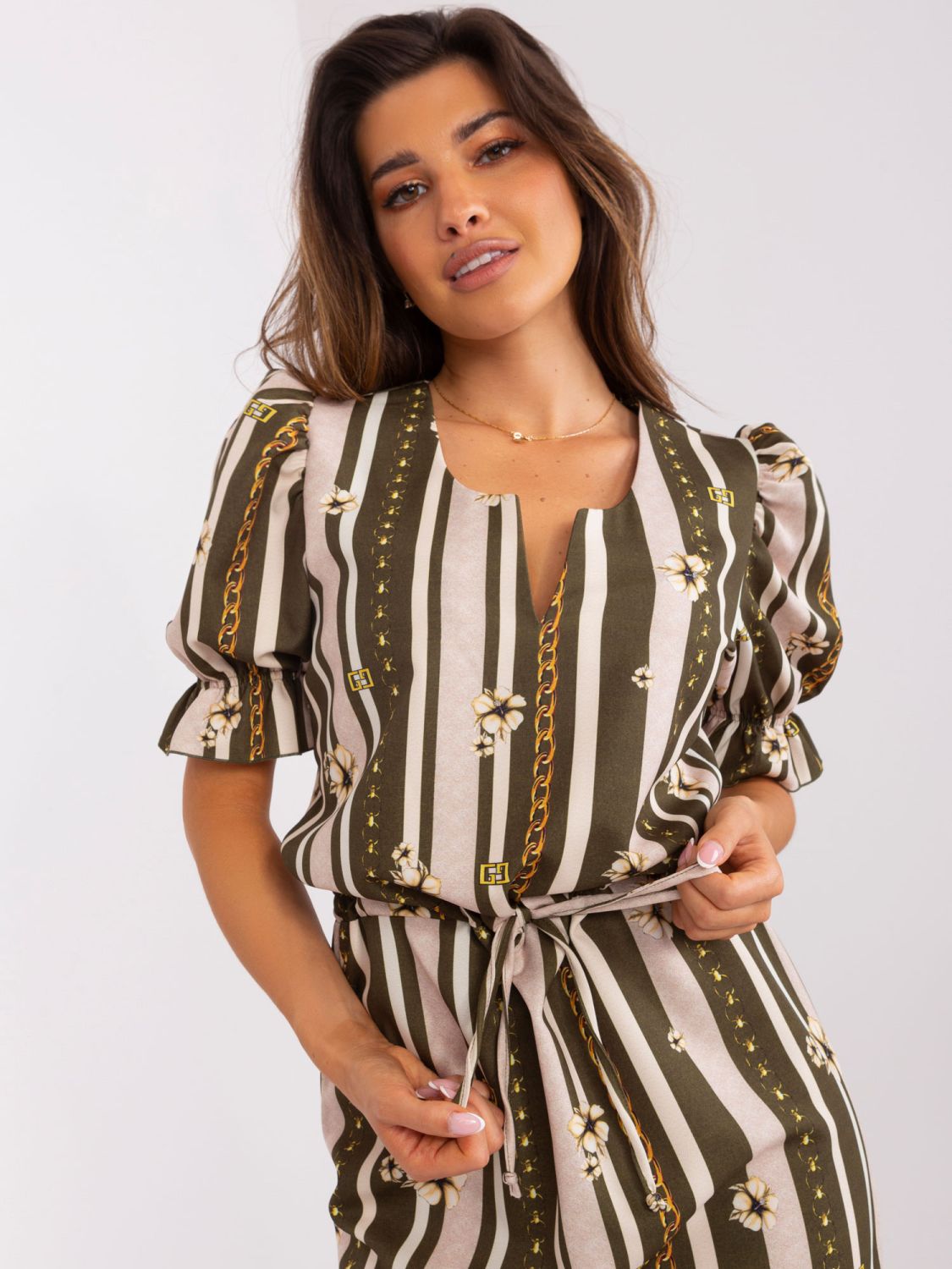 Khaki midi šaty s potiskem