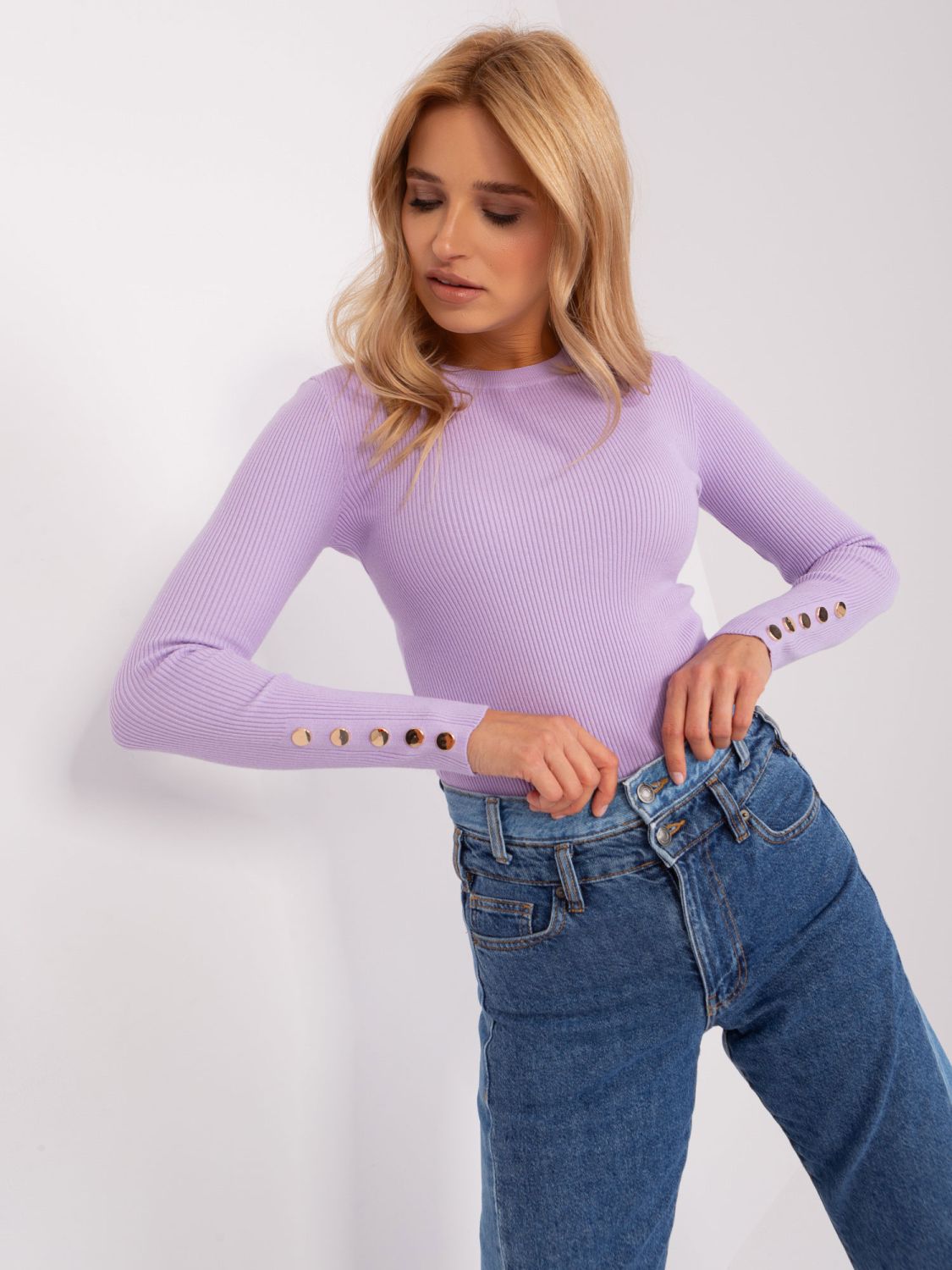Světle fialový klasický přiléhavý svetr