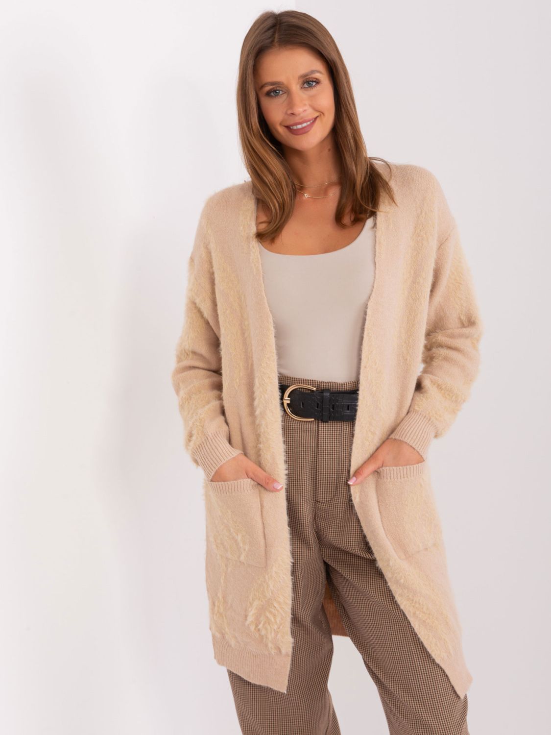 Béžový vzorovaný kardigan s kapsami