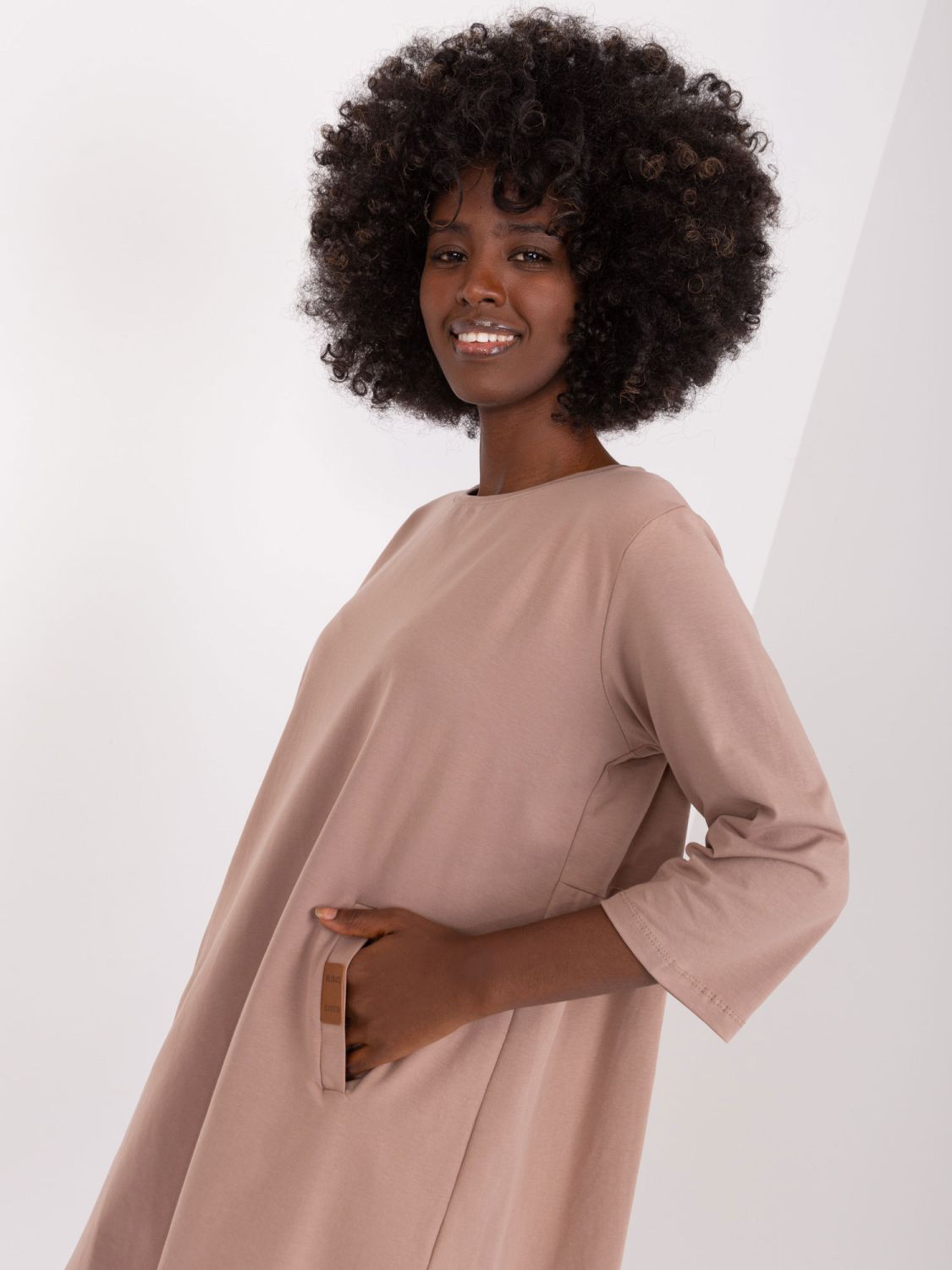 Oversize béžové šaty s 3/4 rukávem