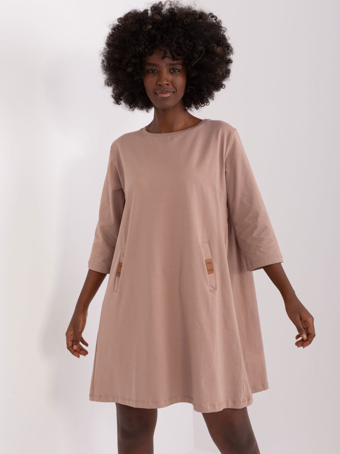 Oversize béžové šaty s 3/4 rukávem