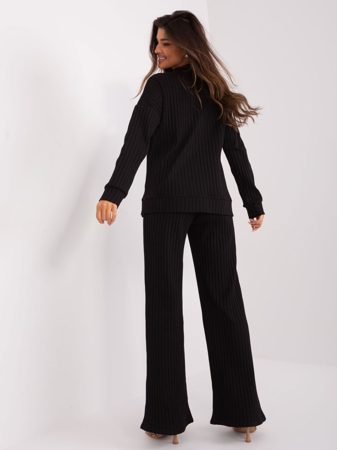 Stylový černý komplet