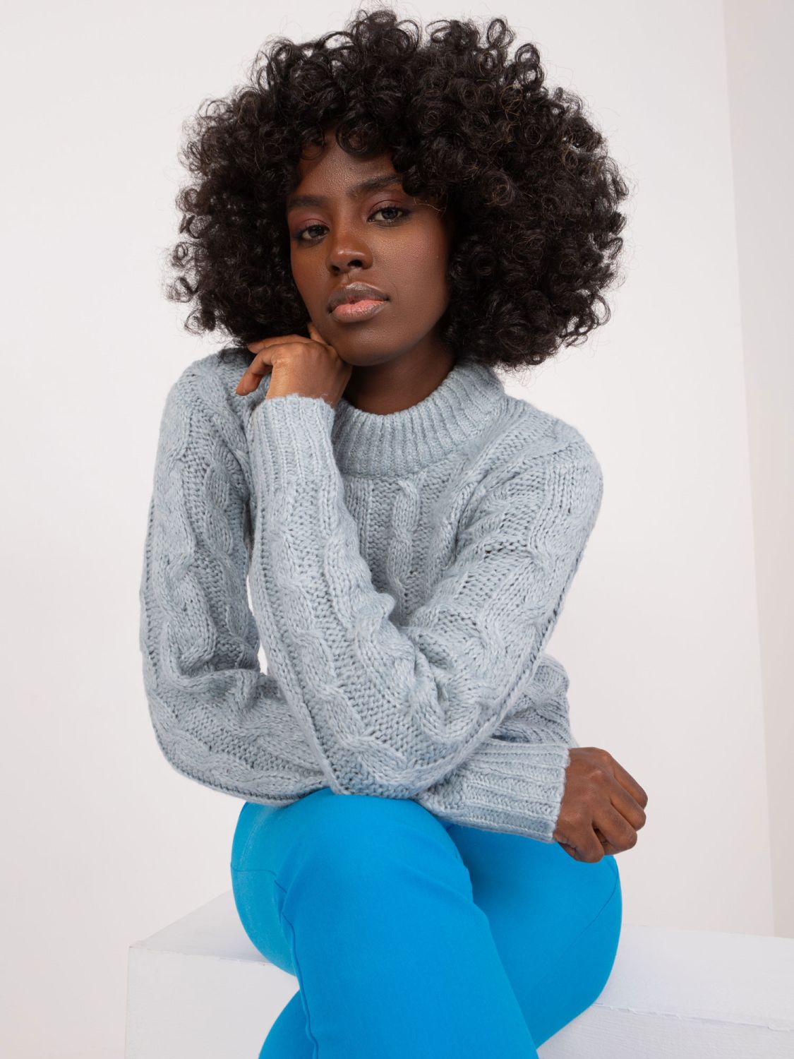 Měkký svetr v mentolové barvě