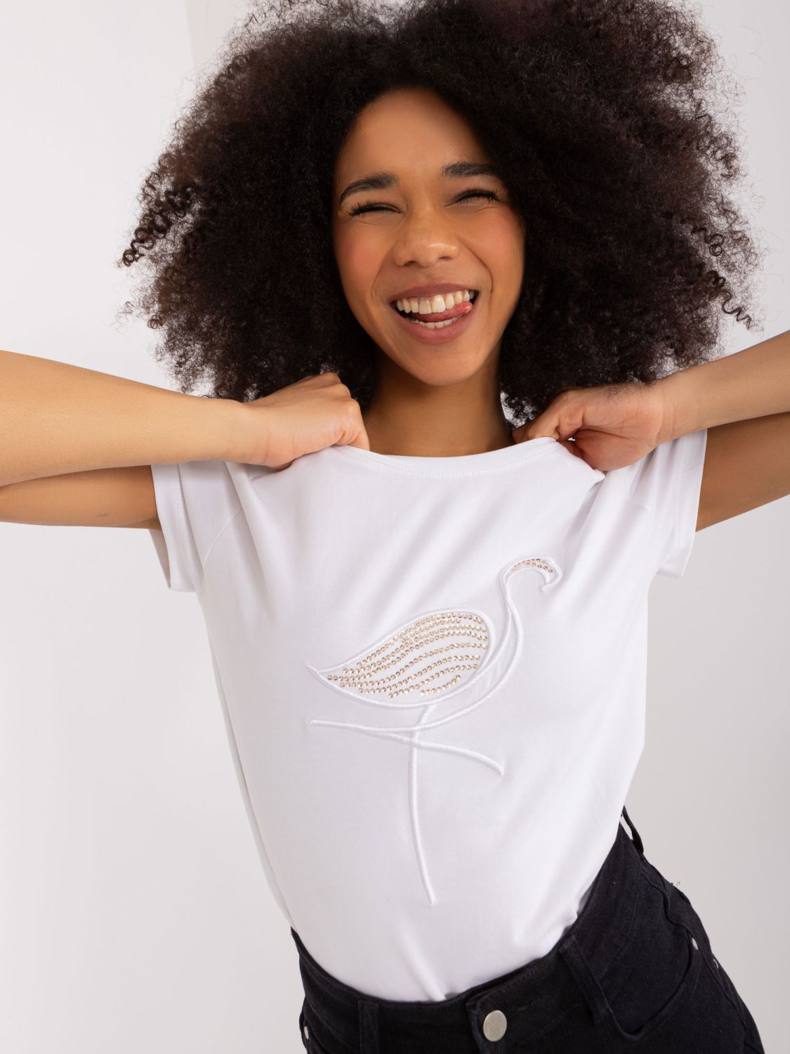 Bílé tričko s aplikací