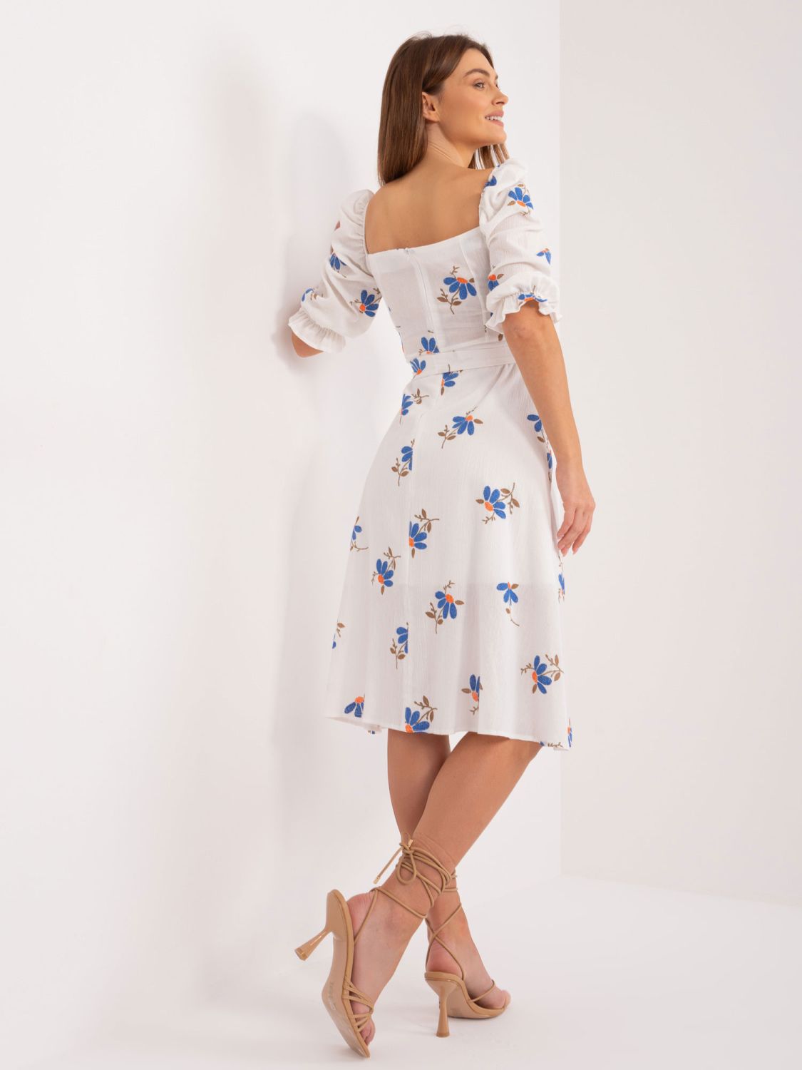 Květinové midi šaty s krátkým rukávem