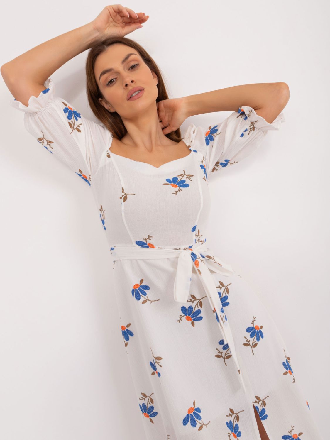 Květinové midi šaty s krátkým rukávem