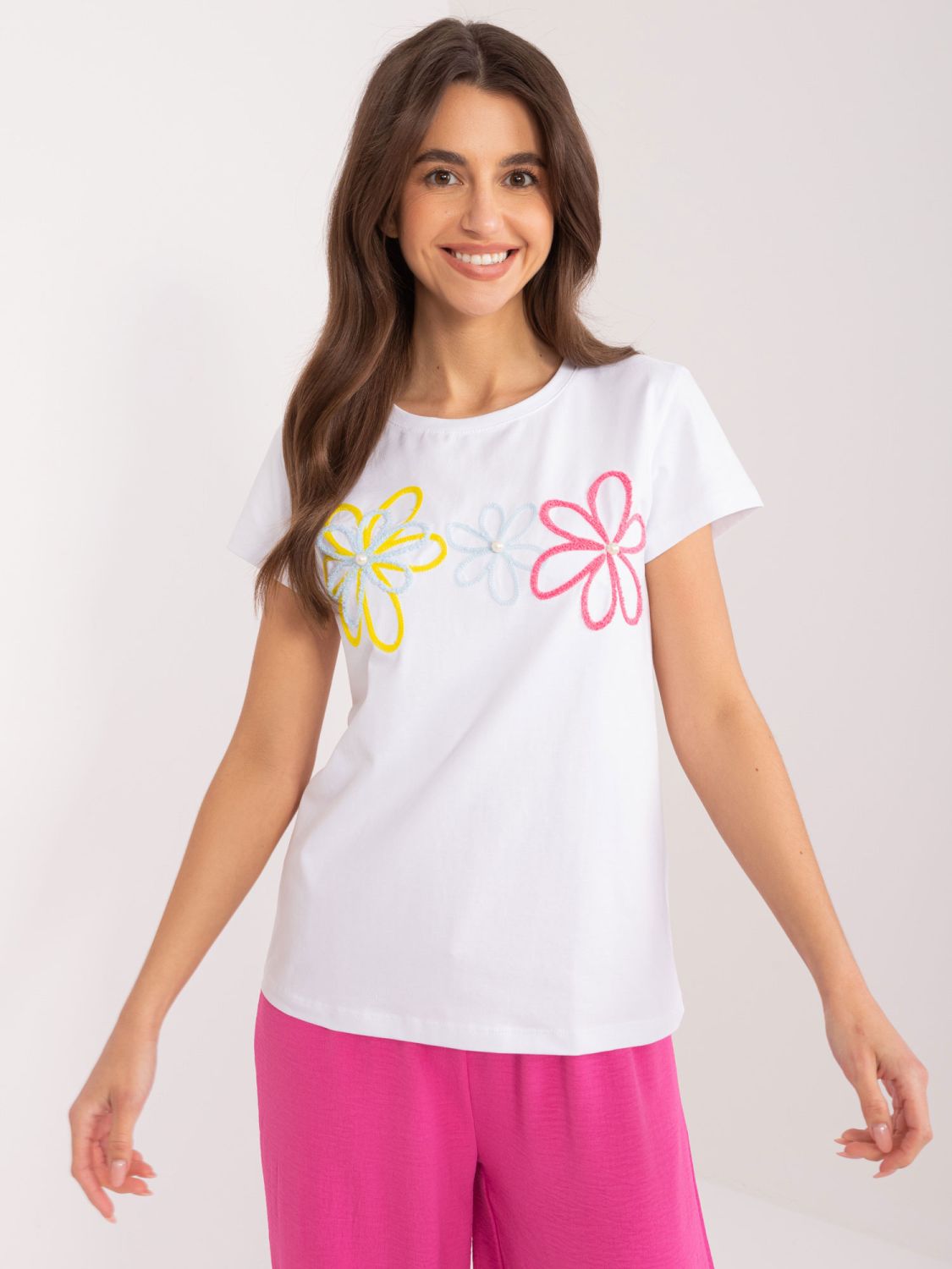 Bílé tričko s aplikací