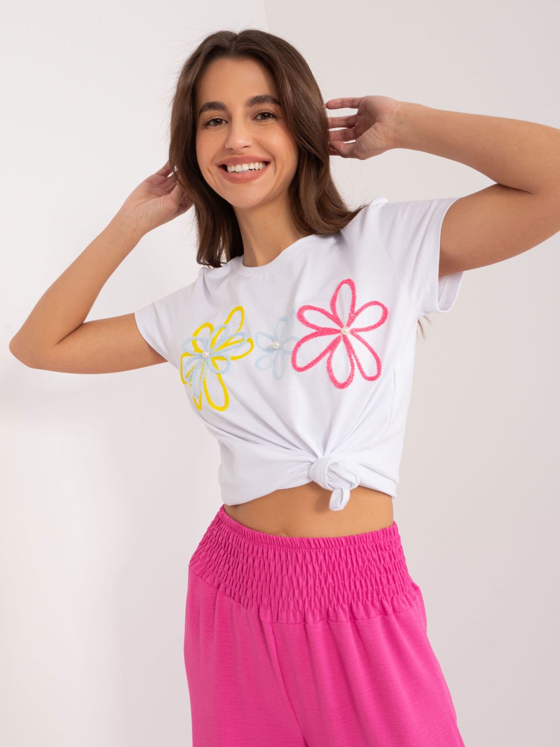 Bílé tričko s aplikací