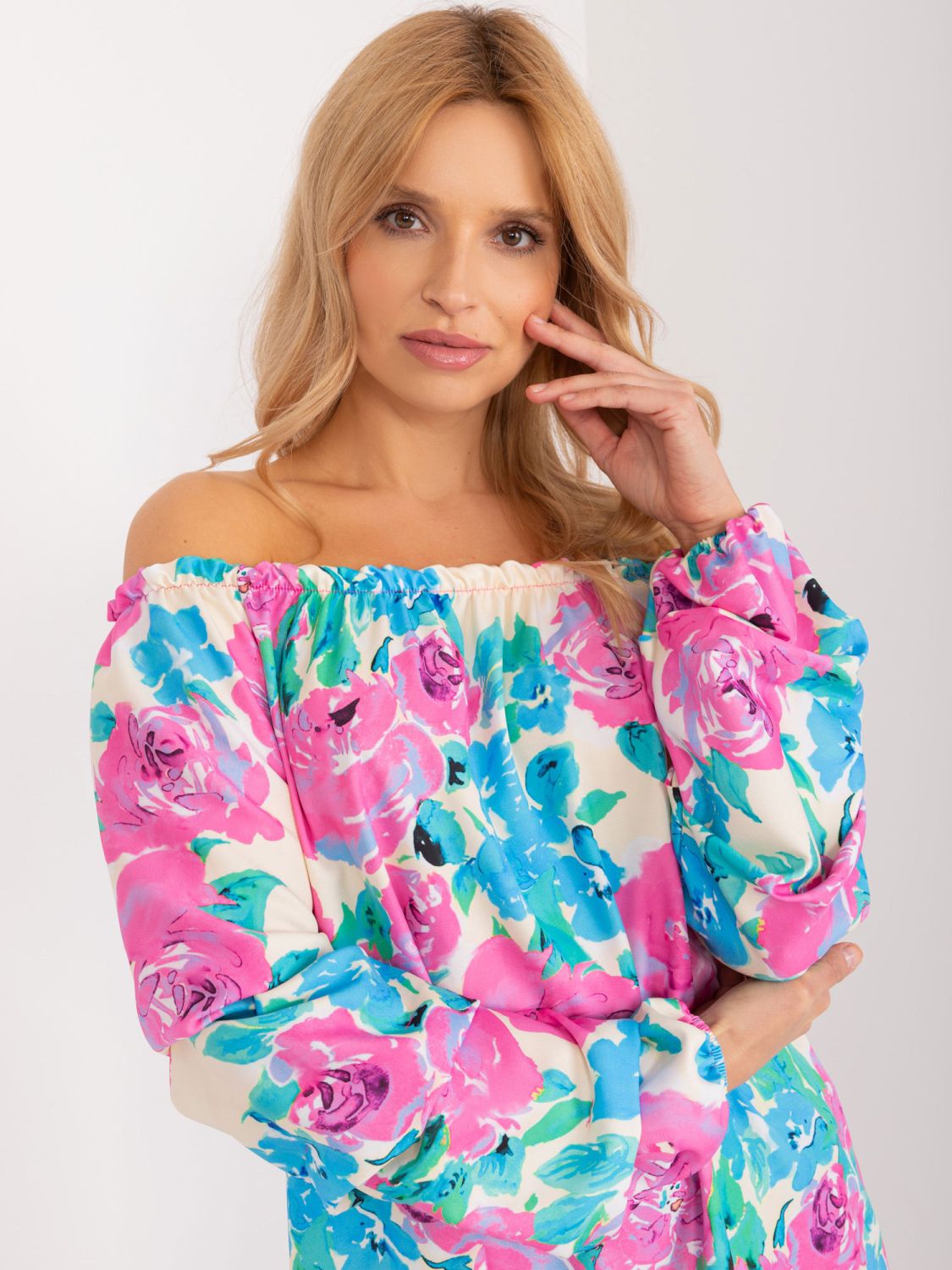 Květinová blůza s dlouhým rukávem