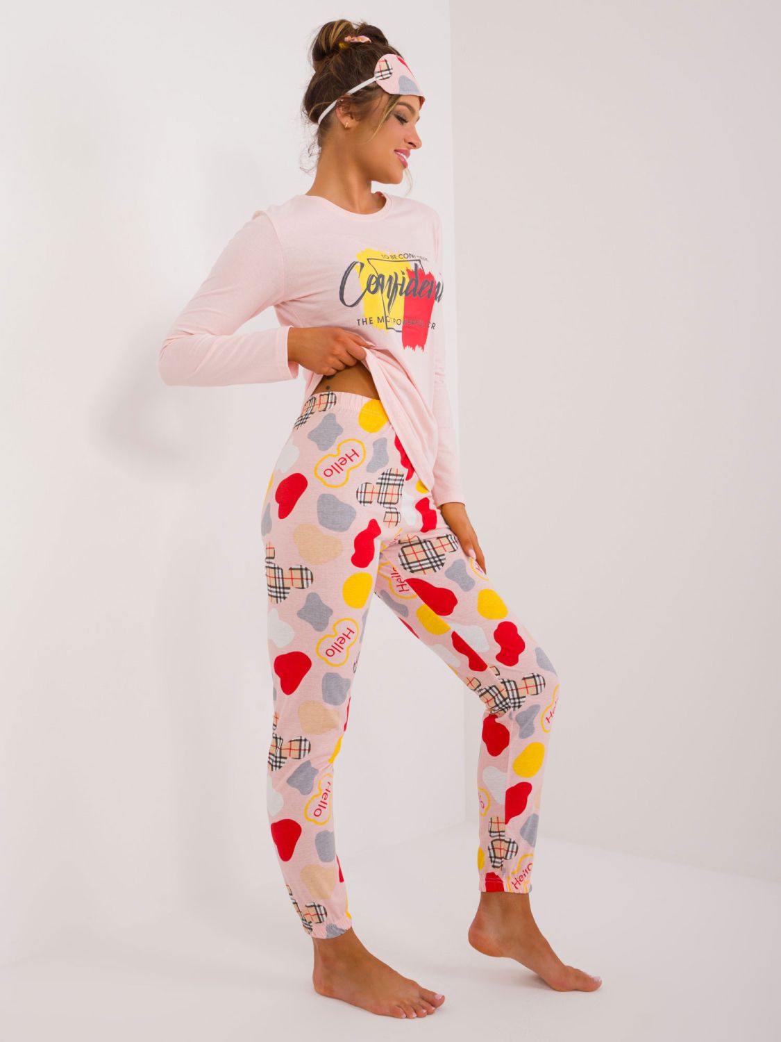 Růžové pyžamo s dlouhým rukávem