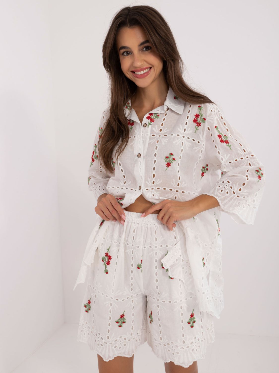 Bílo-červený komplet s 3/4 rukávem