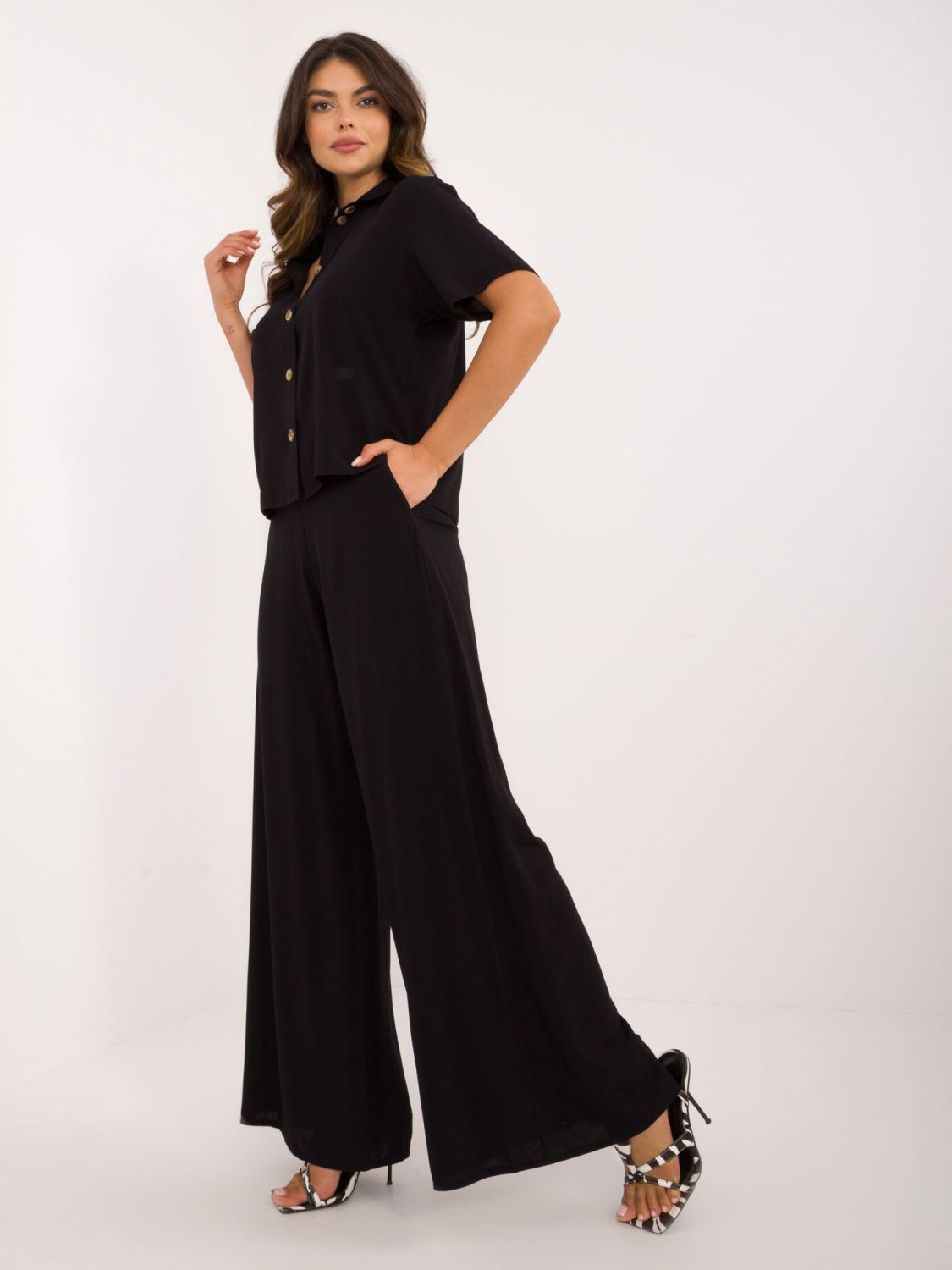 Elegantní černý komplet