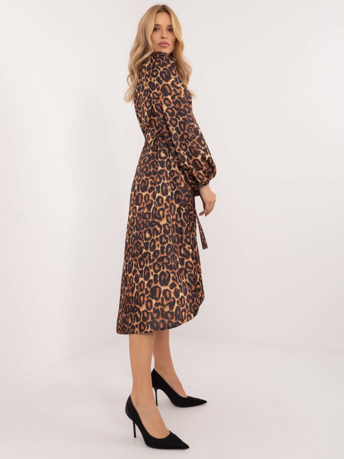 Asymetrické šaty s leopardím vzorem