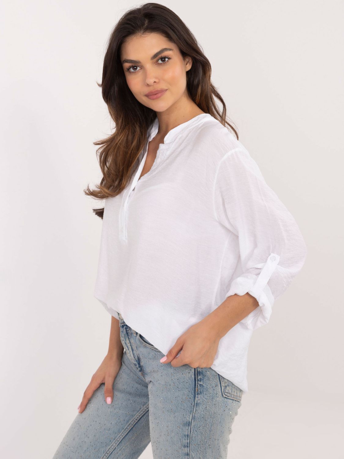 Bílá blůza s dlouhým rukávem