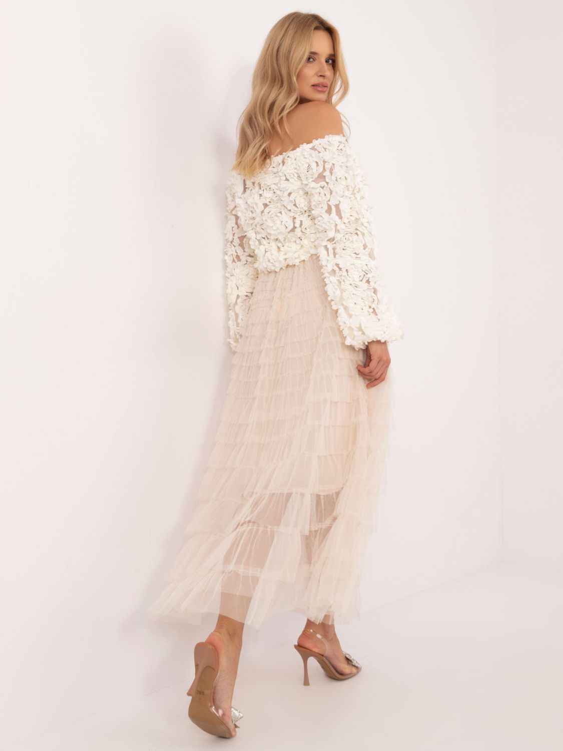 Elegantní béžová tylová sukně