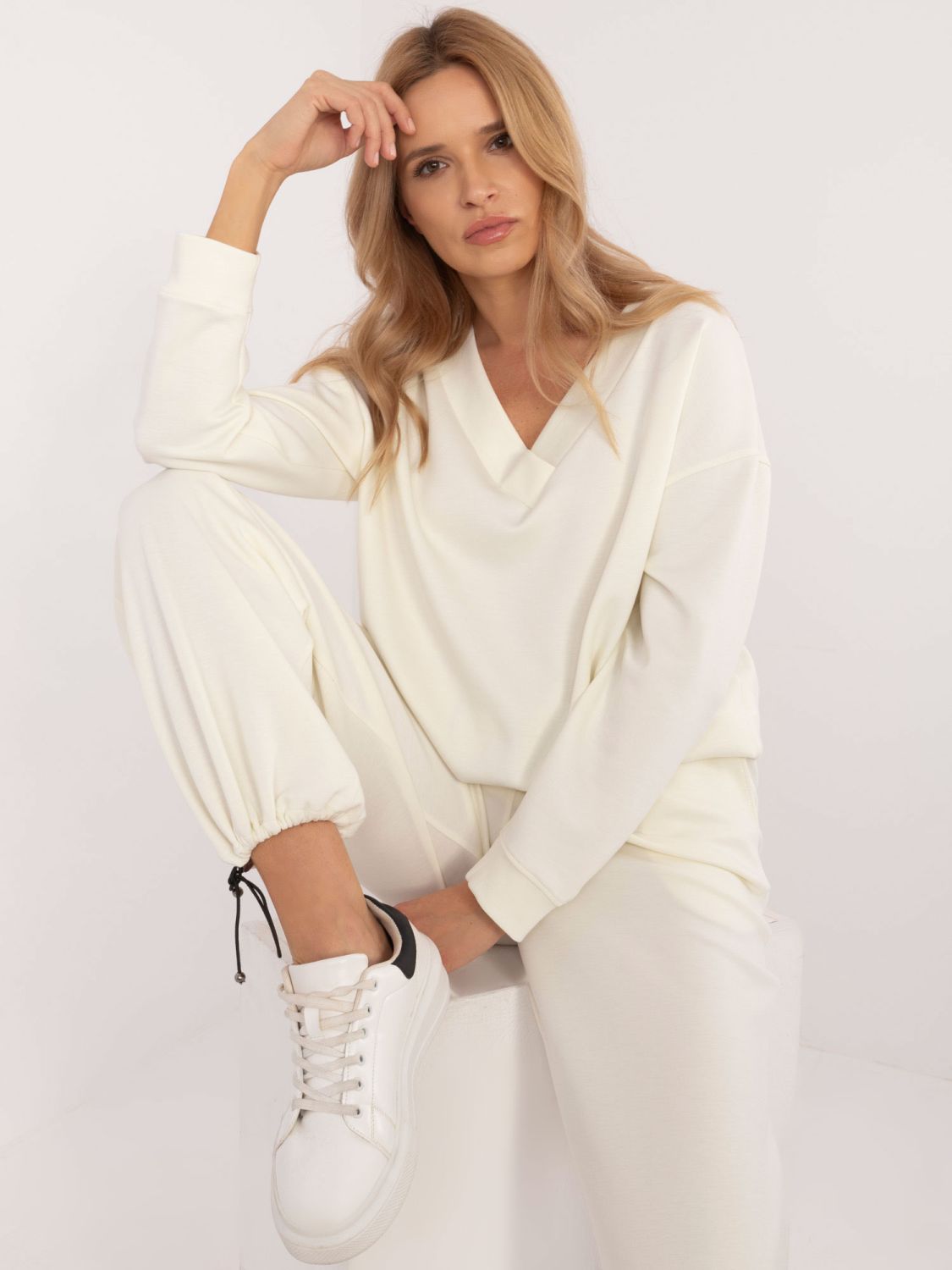 Stylový komplet v ecru