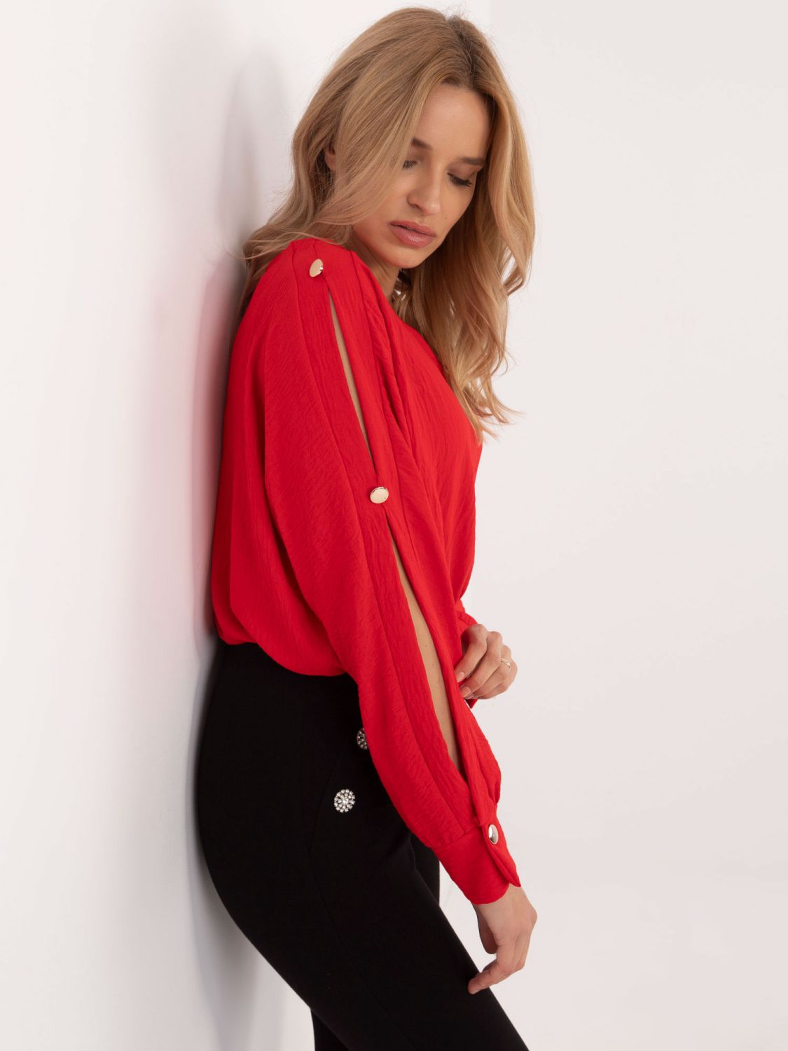 Elegantní červená halenka s dlouhým rukávem