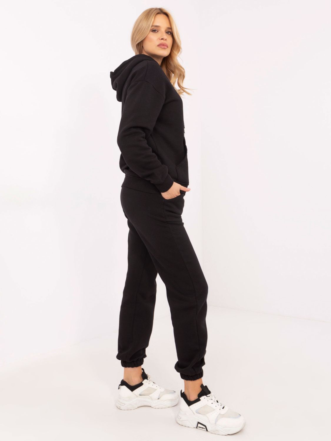 Stylový černý komplet