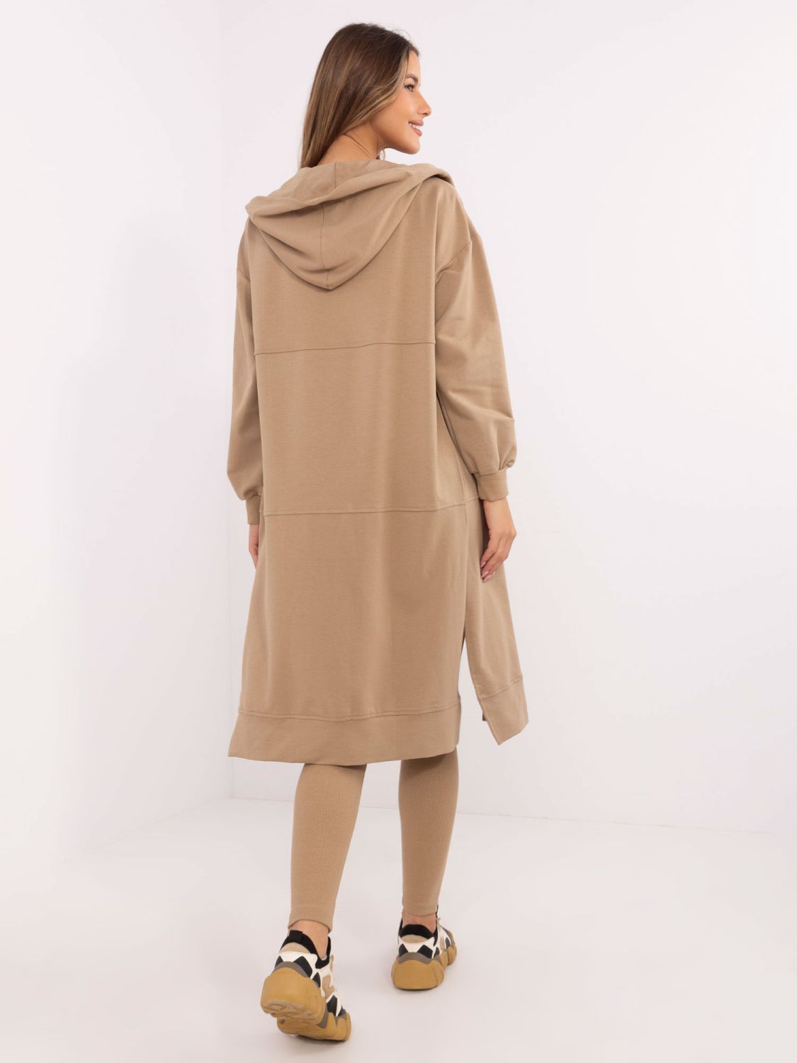 Stylový komplet v béžové barvě