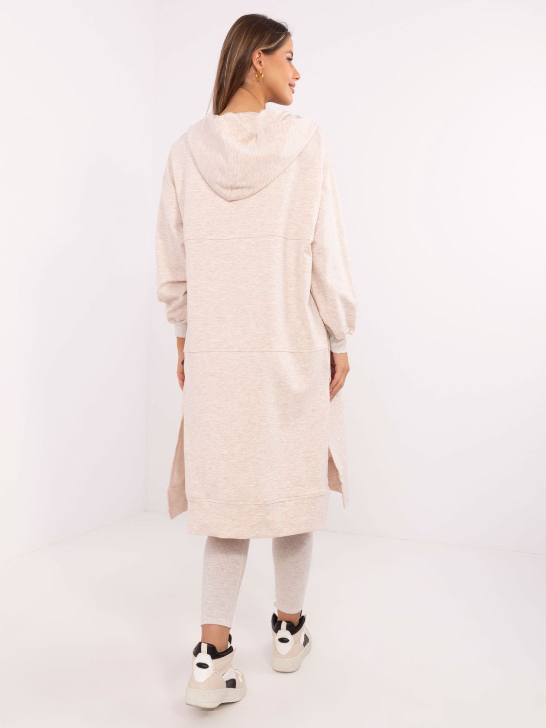 Stylový komplet v jasném béžovém odstínu