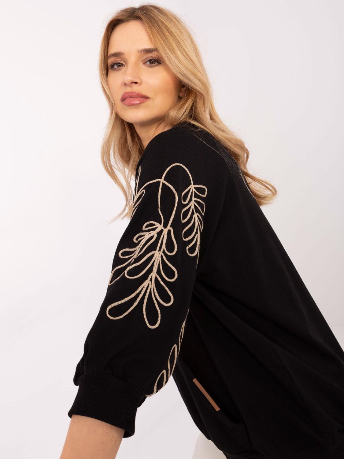 Stylová černá blůza s 3/4 rukávem