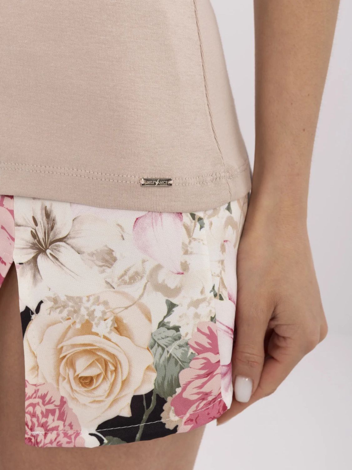 Béžové tričko s krátkým rukávem