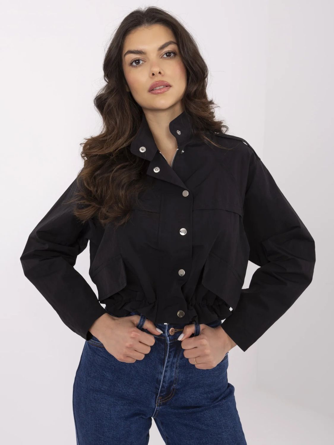 Černá přechodná bunda